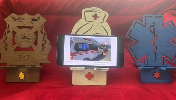 porta celulares en madera personalizados